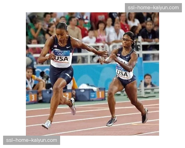 战术分析：荷兰女子4x200自接力队如何利用交接棒优势逆转取胜